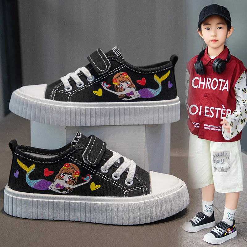 New Fashion Kids Cartoon Casual Soft Bottom Board Shoes Girls Canvas Sneakers bambini antiscivolo studente bambino scarpe sportive singole