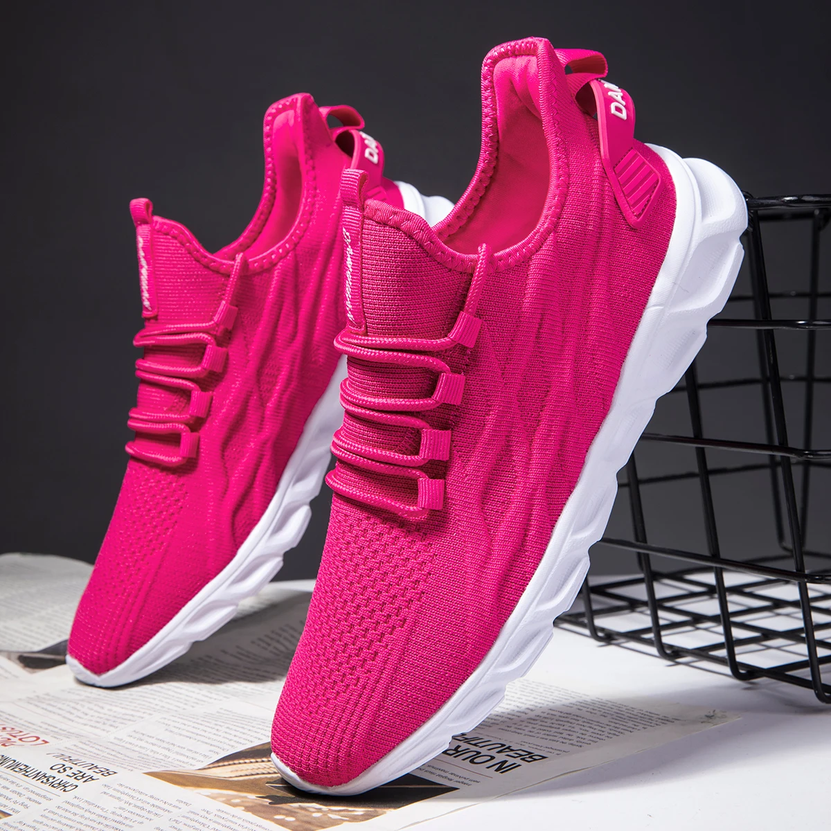 Fujeak Casual Women's Sneakers Plus Size Lightweight Mesh Footwear Breathable Casual Shoes Non-slip Minimalism Running Shoes