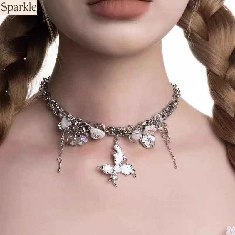 

Y2K Butterfly Choker Necklace with Crystal Shell Charms Liquid Metal Chain Butterfly Pendant Trendy Clavicle Chain Neck Jewelry