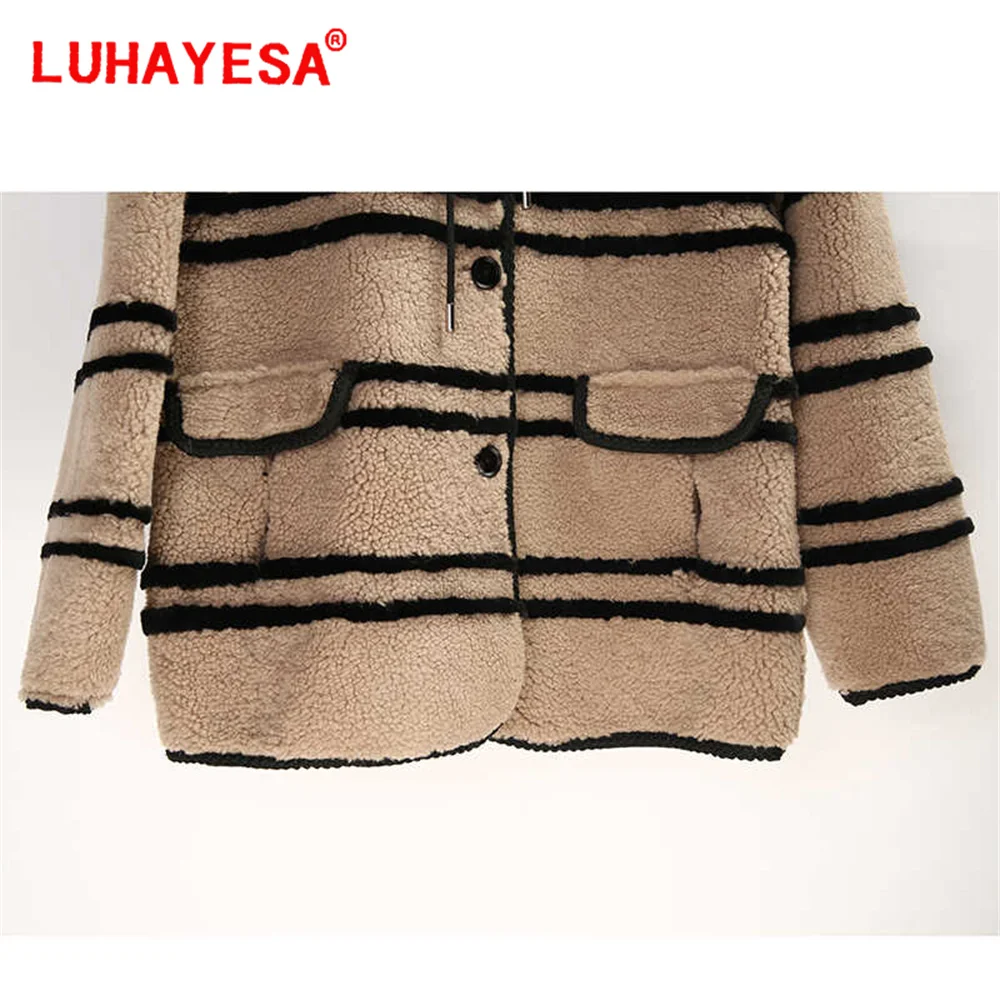 2024 New Luhayesa Australia Merino Pearl Sheepskin Lamb Fur Shearling Clothes Women Casual Daily Hooded Brown Natural Fur Coat