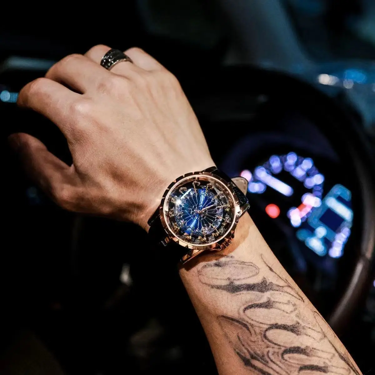 Top Luxury Elegant Men's Watch, Twelve Knights of the Round Table Watch, Wormhole Concept Non-Mechanical Watch for Men, Niche Brand Men's Watch, Casual Style Fashion Accessory, the Best Gift for Him