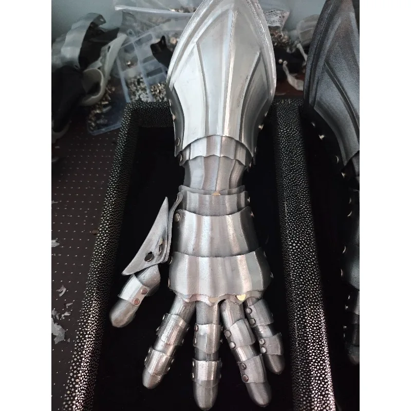 3D printing cosplay props mechanical plate armor gloves, hand armor 3D printing mechanical arm knight hand armor