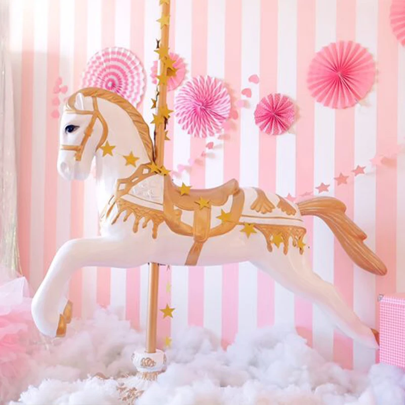 

Party decoration carousel statue display/wooden carousel/fiberglass carousel prop decoration can be customized