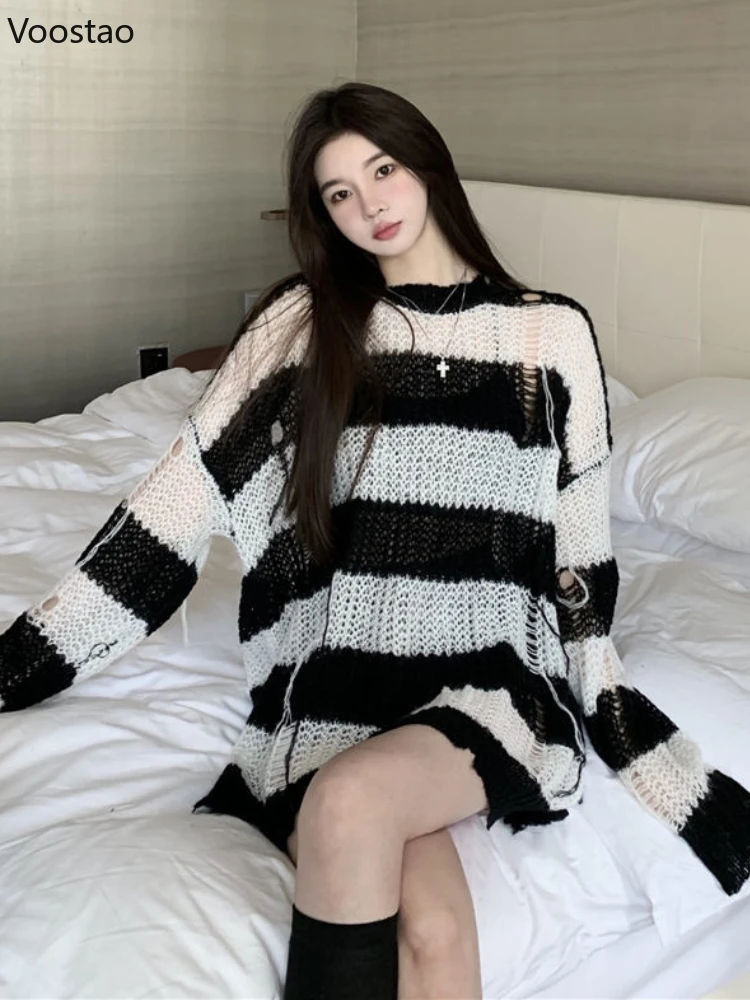 Spring Autumn Women Gothic Black White Striped Ripped Hole Knitted Pullover Sweet Streetwear Girls Harajuku Loose Sweater Tops