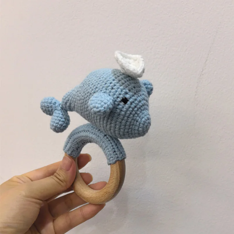 Handmade Crochet Cartoon Whale Seahorse Animal Baby Rattle Toys Safe Beech Wood Newborn Handhold Teething Ring Baby Teether