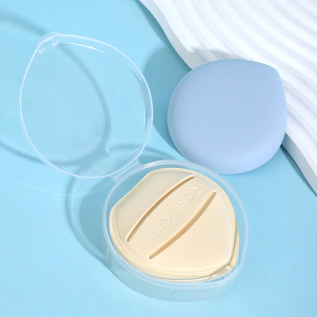 พัฟเบาะลมนุ่ม 3 ชิ้น แต่งหน้าพิเศษสำหรับรองพื้นชนิดน้ำ แต่งหน้าแบบใส ทั้งแบบเปียกและแบบแห้ง กล่องเก็บของเพื่อการจัดเก็บที่ง่ายดาย