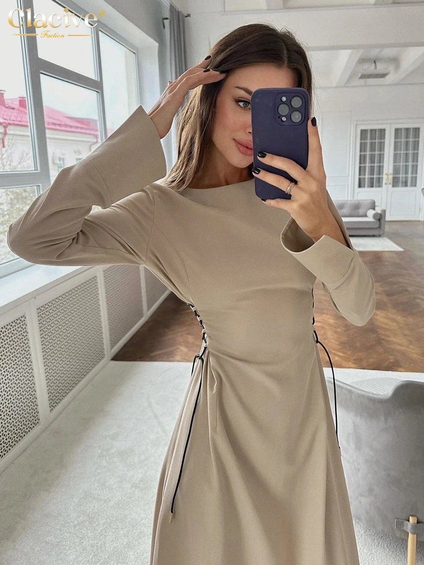 Clacive Fashion Slim Khaki Brązowa sukienka damska 2024 Bodycon O-Neck Sukienki midi z długim rękawem Elegancka klasyczna sukienka damska z bandażem