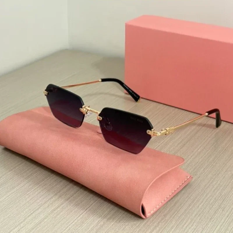 

​2025 Luxury Square Polarized Sunglasses UV400 Driving Glasses for Women, Lightweight Retro Sunshield Small Face Design​