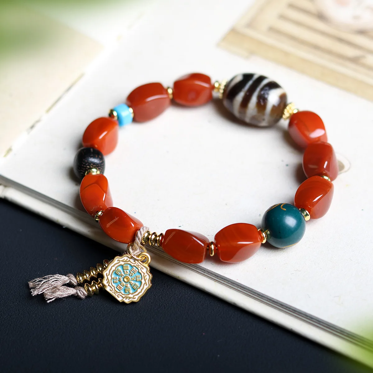 pulsera-trenzada-de-agata-roja-del-sur-tallada-pulsera-tibetana-con-cuentas-dzi-de-doble-diente-de-tigre-y-colgante-joyeria-para-mujer-regalos