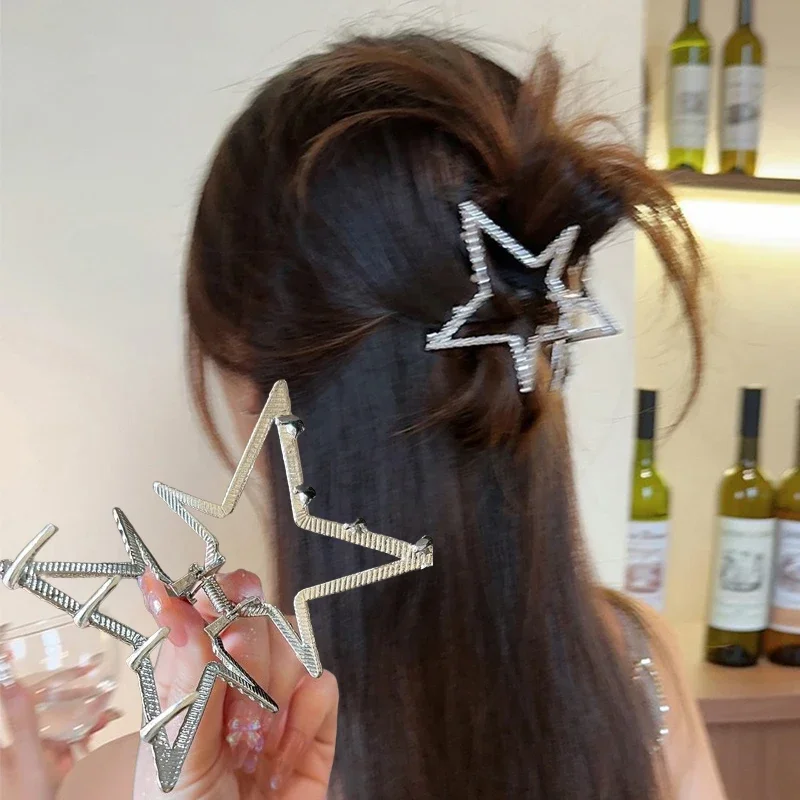 Y2k New Metal Star Hair Claw Clips Sweet Shark Clip Clamps Hollowed Stars Geometric Grab Girls Women Hair Accessories