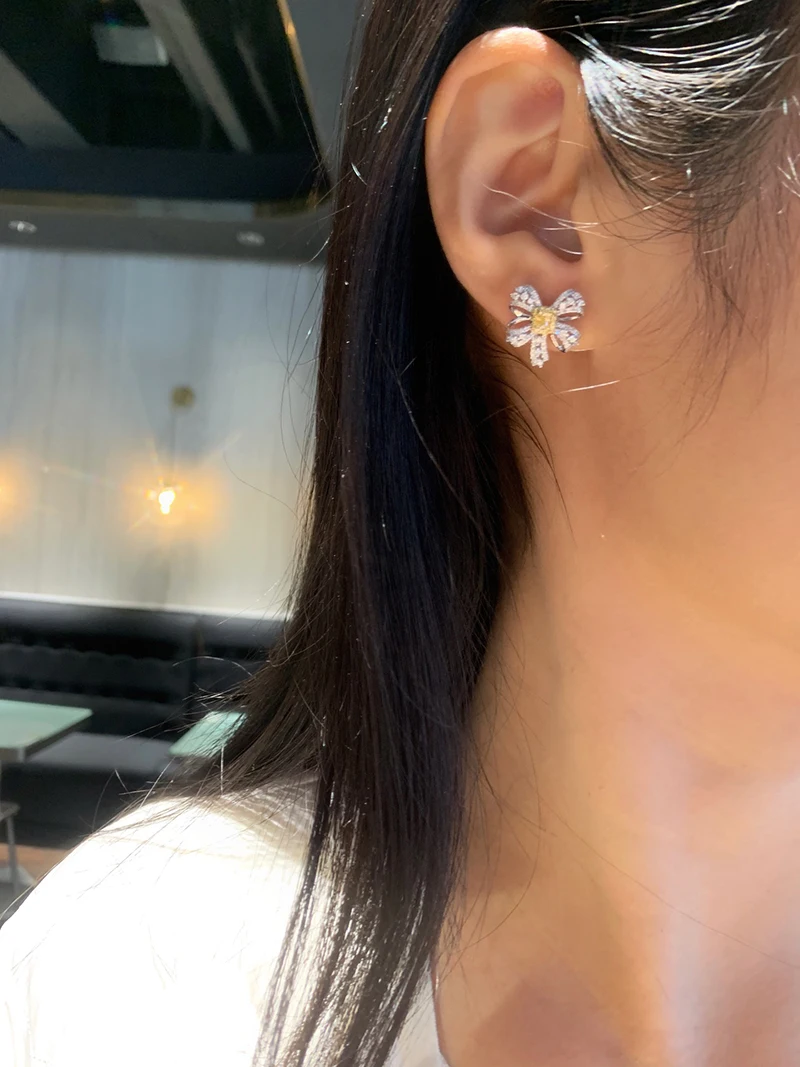 LUOWEND 100% 18K White Gold Earrings Vintage Butterfly Shape Real Natural Yellow Diamond Earrings for Women High Wedding Jewelry