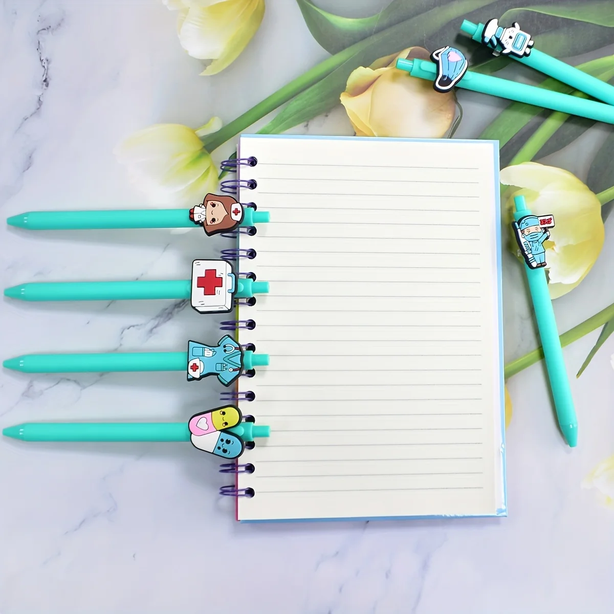 11/22 قطعة ممرضة طبيب الكتابة هلام أقلام الطبية قلم تسجيل الممرضات يوم لطيف الكرتون هدية القلم أنماط عشوائية