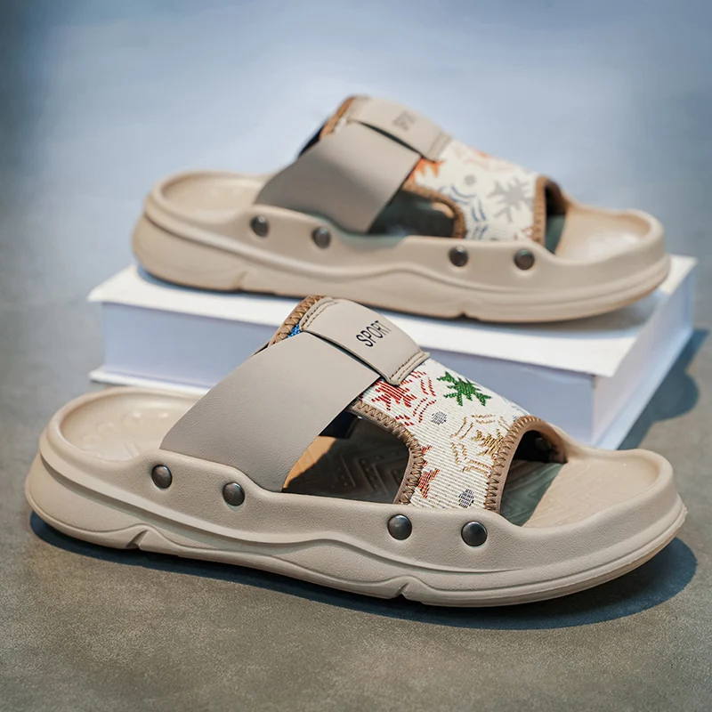 Men's non-slip casual slippers summer new soft-sole breathable lightweight outdoor walking beach shoes student sports slippers