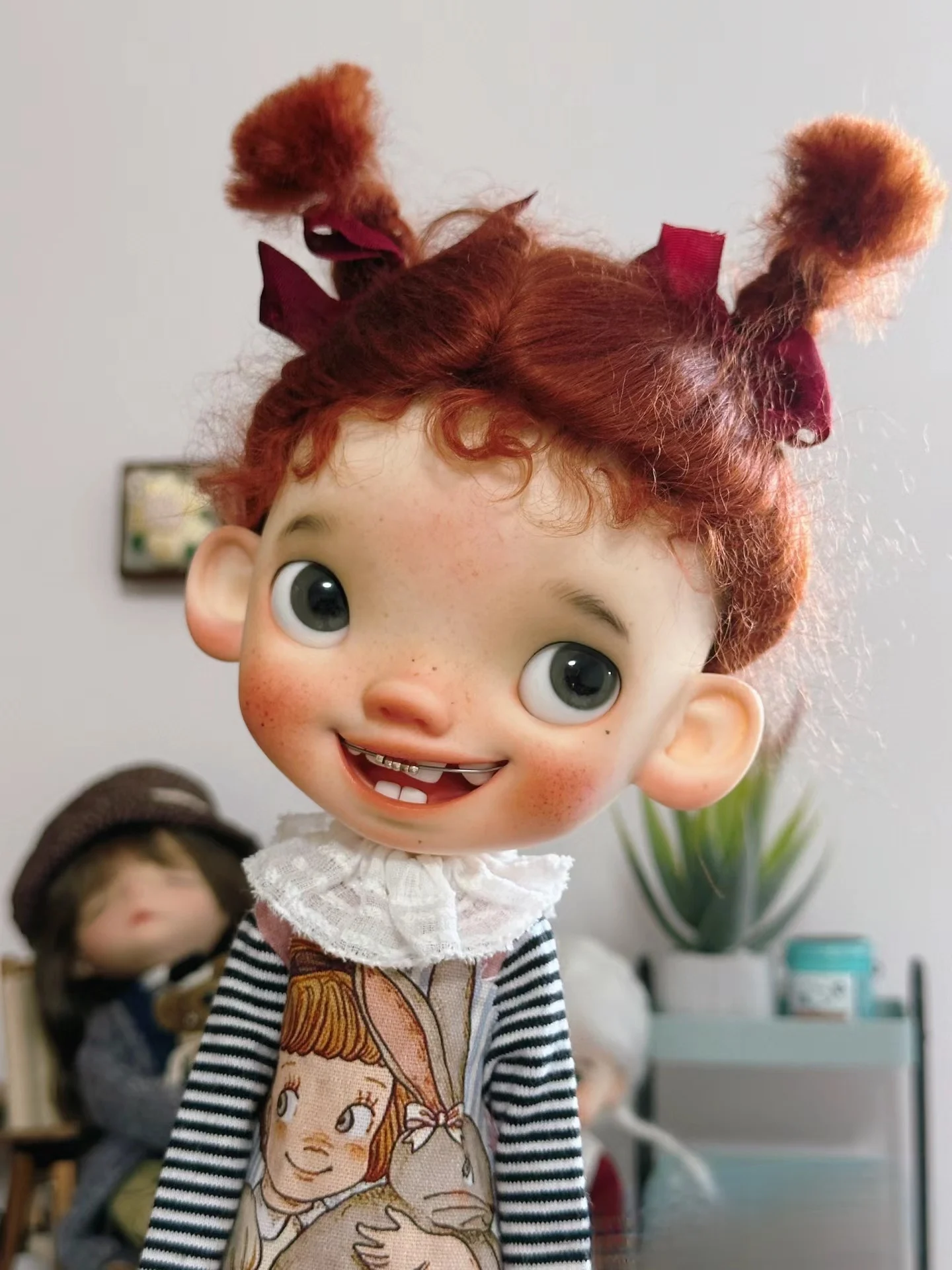 New naughty girl BJD doll 1/6-xiaojie missing teeth large head series resin material DIY makeup free shipping from stock