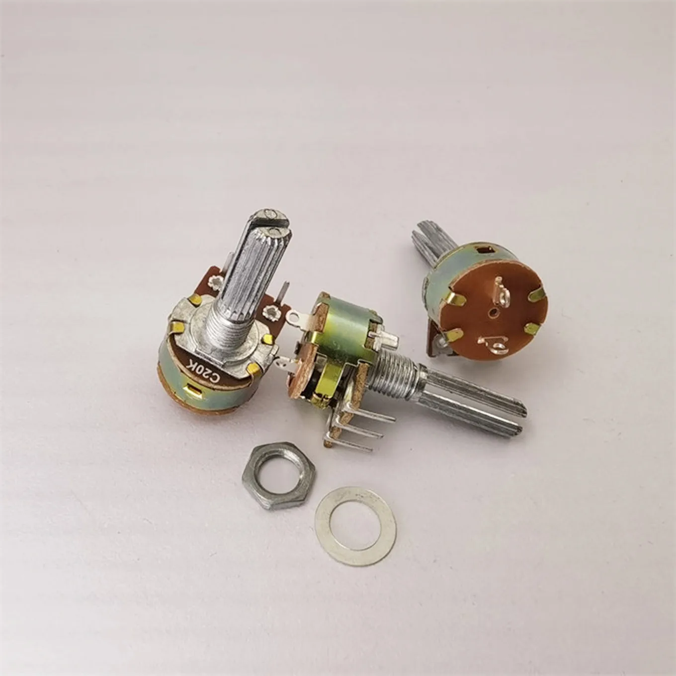 Original New 100% 149 Type Internal Bent Foot Single potentiometer With Switch C20K Handle With Thread Length 25MM