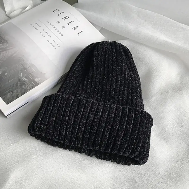 قبعة الشتاء الدافئة الكلاسيكية للمرأة الشنيل متماسكة الكفة قبعة صغيرة قبعة بلون Skullcap #4