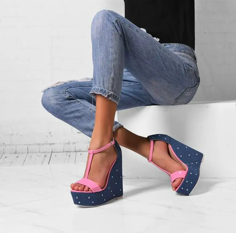 الصيف الوردي النيون الأصفر T-حزام الأزرق البولكا نقطة الدنيم صندل خشبي امرأة اللمحة تو منصة إسفين أحذية عالية الكعب Sandalias