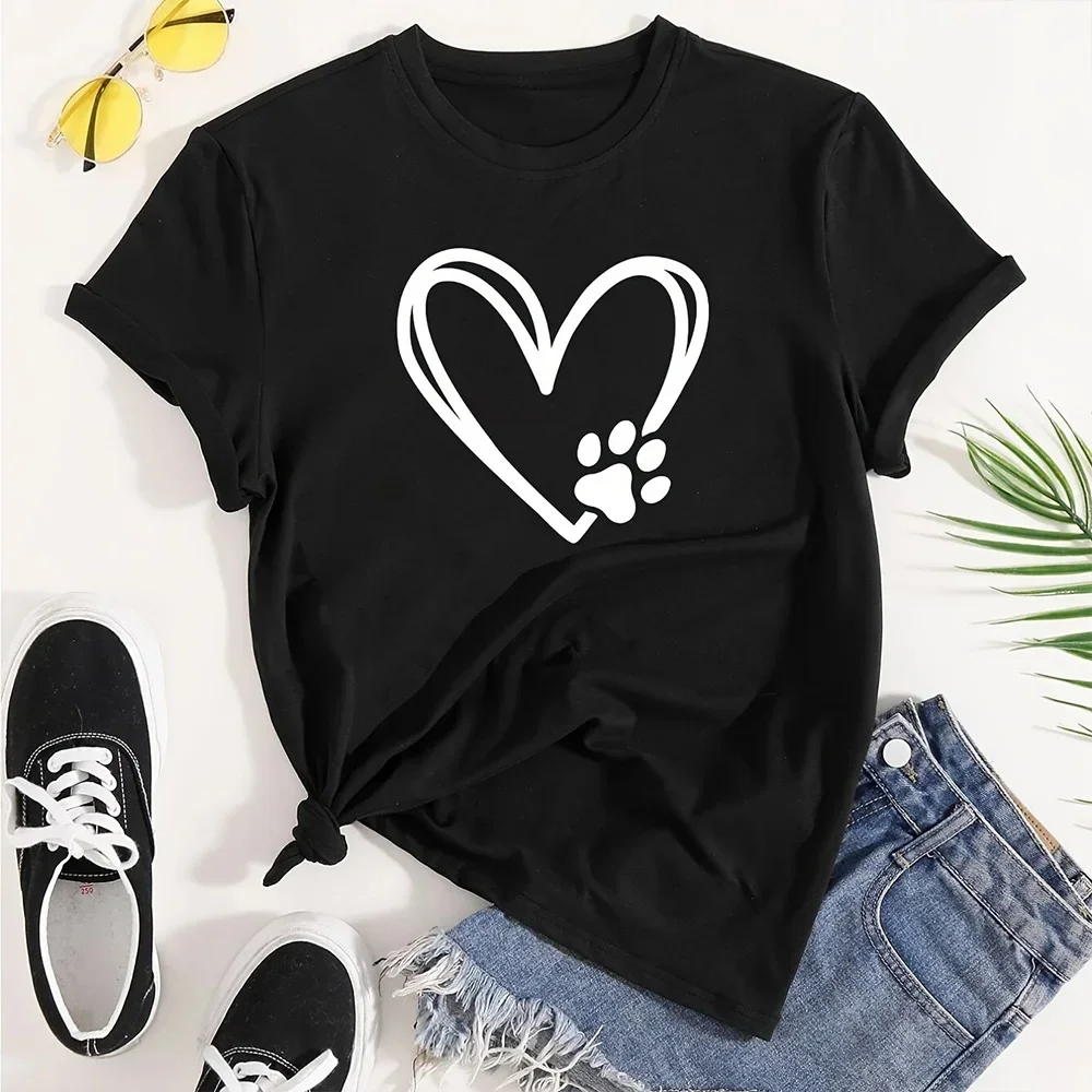 Camiseta feminina de verão coração e pegada de cachorro impressa macia e elástica camisa casual roupas de moda de rua respirável topo