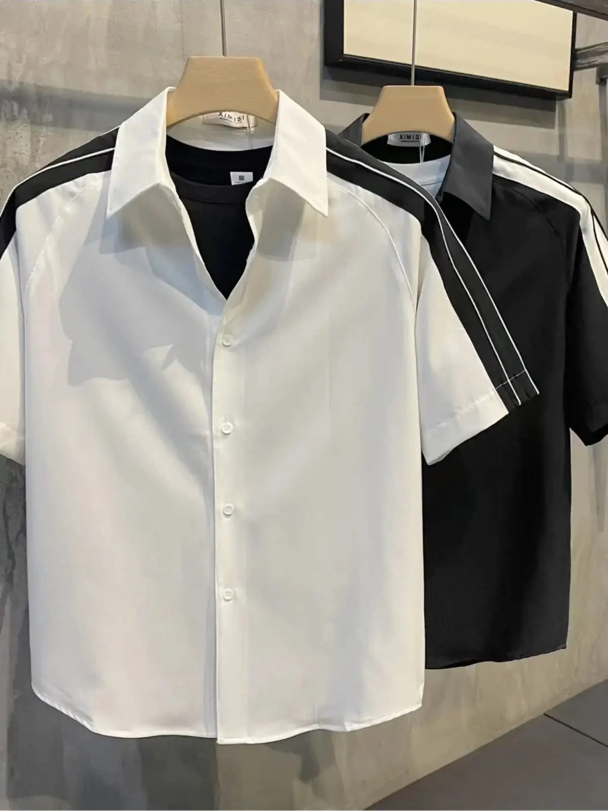 

Высококачественная летняя рубашка с коротким рукавом в стиле пэчворк для мужчин, свободного кроя, повседневная, модная, с защитой от солнца, из премиальной ткани высшего качества.