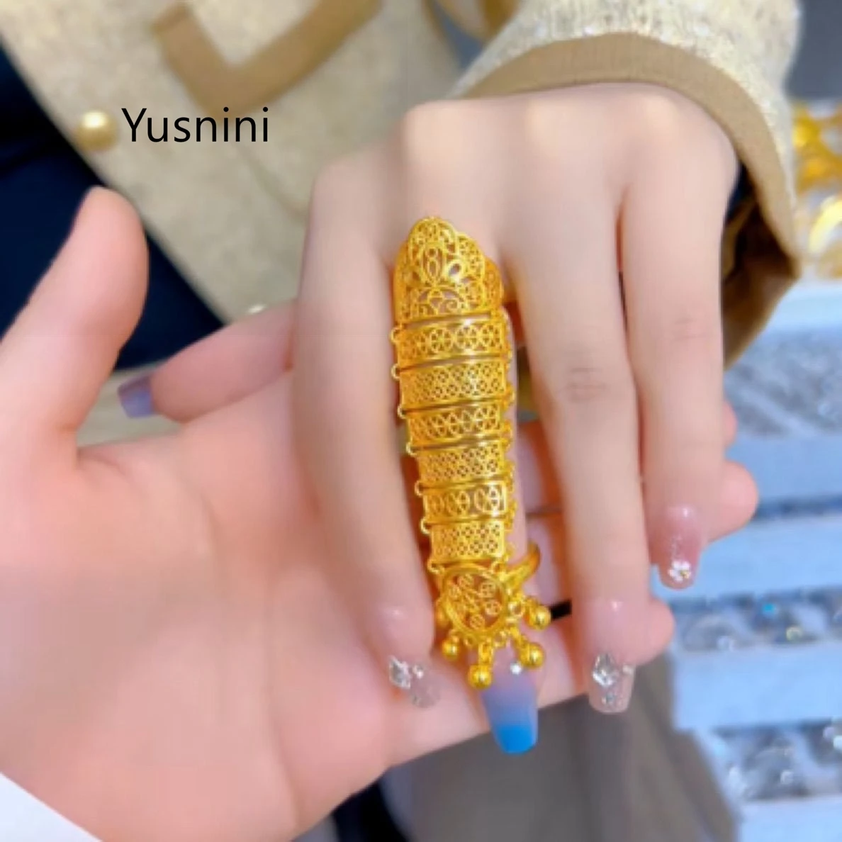 Hot Selling New Dubai Jewelry 24K Gold  Plated Hollowed Out Ethnic Style Women's Ring Wedding Party Accessories   66 view 3