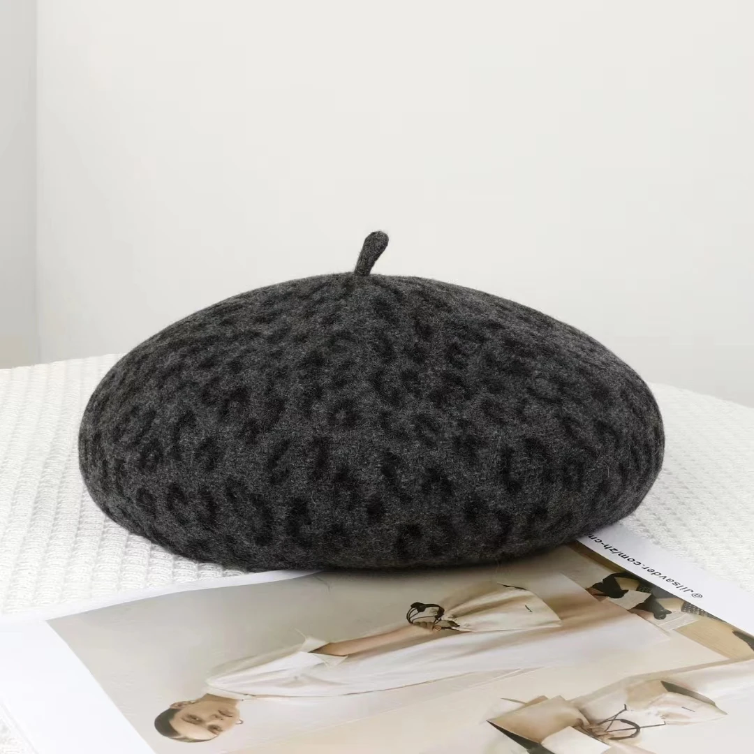 Neue 4 Farben Leopard Winter Baskenmütze weibliche Kappe Herbst Winter Wolle Hut am besten abgestimmt Top-Qualität Mode Boina Geschenk Großhandel – Detail 6