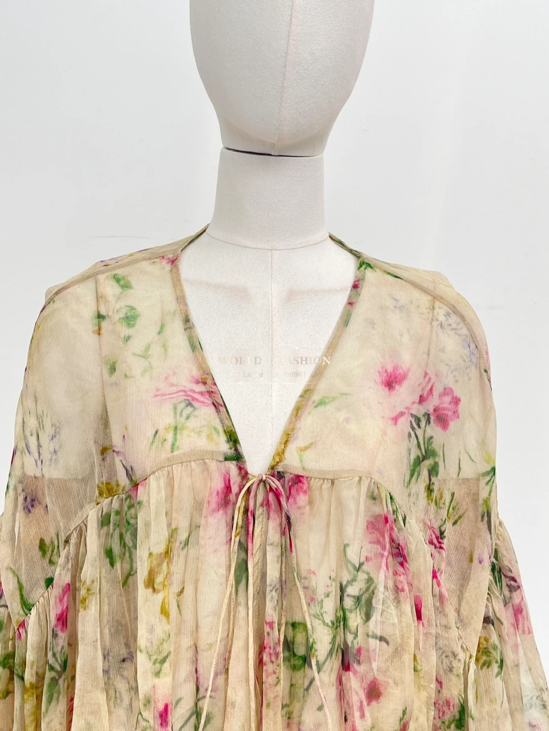 

Новые красивые бежевые блузки с цветочным принтом и длинными рукавами, оборками и нерегулярным подолом, топы для женщин