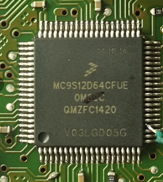 Free shipping   MC9S12D64CFUE 0M89C CPU QFP80    10PCS