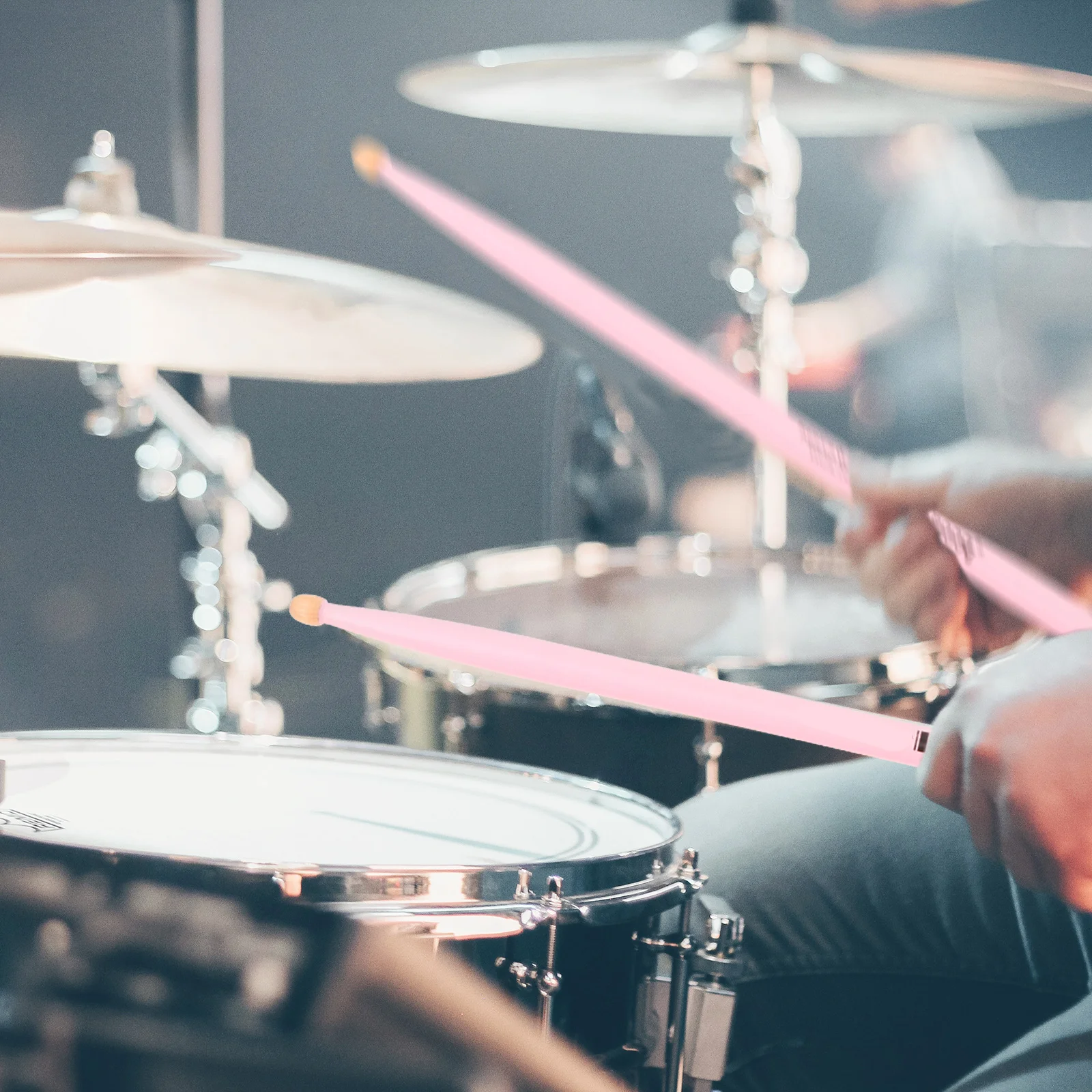 

2Pairs Drum Stick Maple Wood Slip Resistant Lightweight Percussion Instrument Sticks Suitable for Beginners Studio and Stage