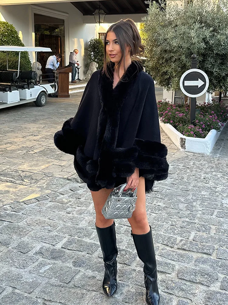 معطف شال صوف فاخر أنيق بحافة من الفرو الصناعي على شكل حرف A معطف كيب دافئ فضفاض 2025 جديد للسيدات لخريف وشتاء ملابس خروج للحفلات