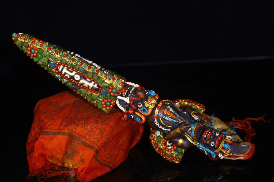 

13"Tibetan Temple Collection yak bone Mosaic Gem gZi Beads Shell Puba Vajra Buddha Head Vajra Phurpa Amulet Dharam Town house