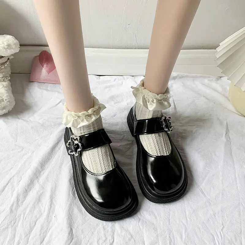 Buty damskie Okrągłe palce Japoński styl Lolita Obuwie damskie Off White Gothic Loafers Cute Mary Jane Kawaii With Stylish