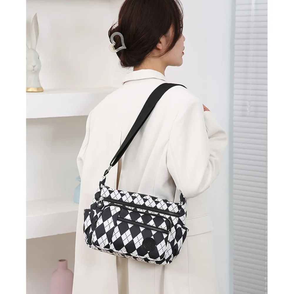 

Trendy Oxford Fabric Bag Hot Sale Large Capacity Casual Commuting Bag Waterproof Messenger Bag Lady