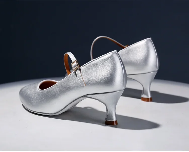 Professionelle moderne Tanzschuhe für Damen aus Leder, Tanzschuhe mit Wildledersohle und hohem Absatz für den Ballsaal, für Indoor-Training und Auftritte. – Detail 11