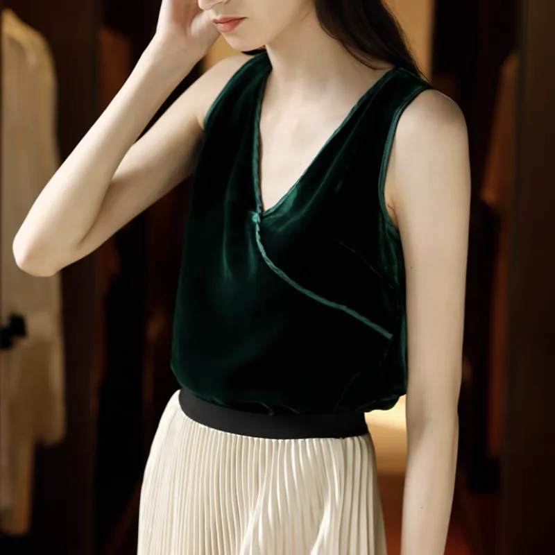 Women 2026 Fashion elegant Solid gold velvet Vest  Chic Vintage Outerwear velour tank tops office lady work vest plus size tanks