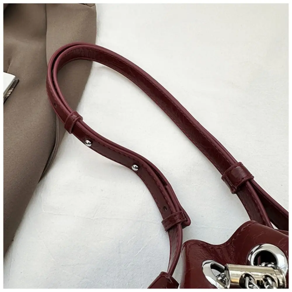 

Модная сумка через плечо с металлическими заклепками и заклепками, пикантная цепочка для девочек Y2k, сумка для подмышек, сумка через плечо с полым шнурком для девочек