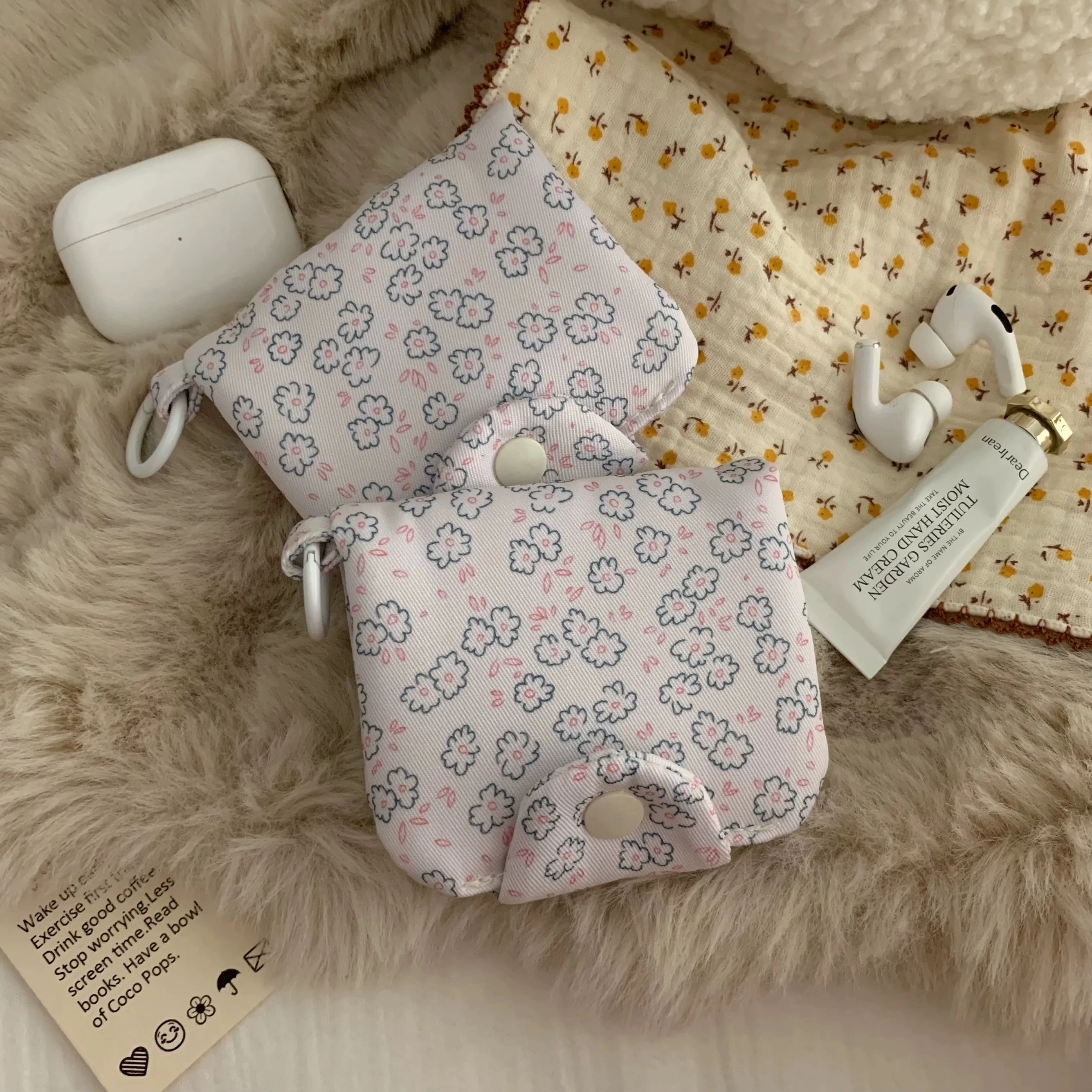 

Korea Style Cartoon Fabric Card Holder Bags Mini Storage Pouch Keychain Pendant Charm