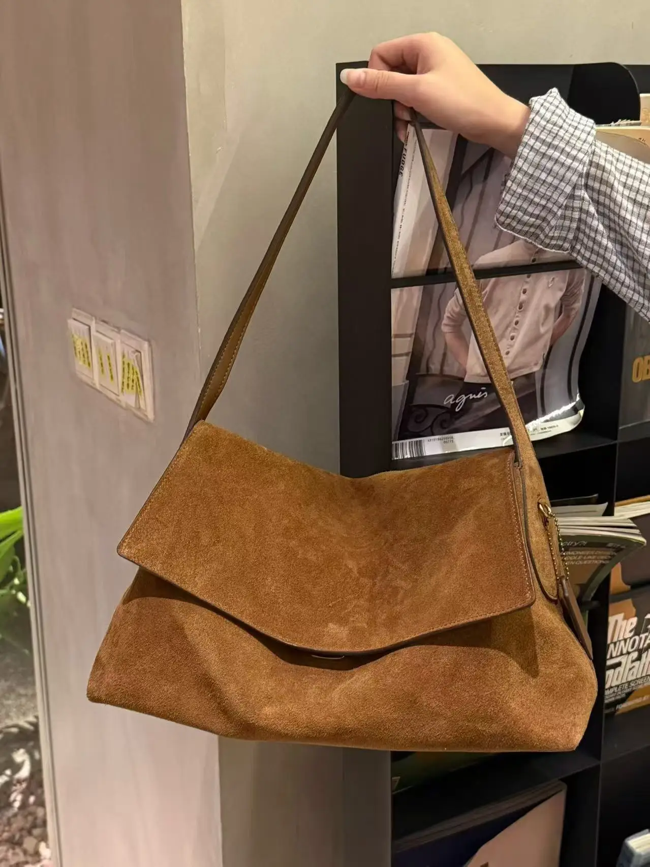 Luxury Brand Genuine Leather Women Shoulder Bags Top Quality Cowhide Leather Underarm Bags Fashion Solid Hobo Flap Chelsea Bags image 3