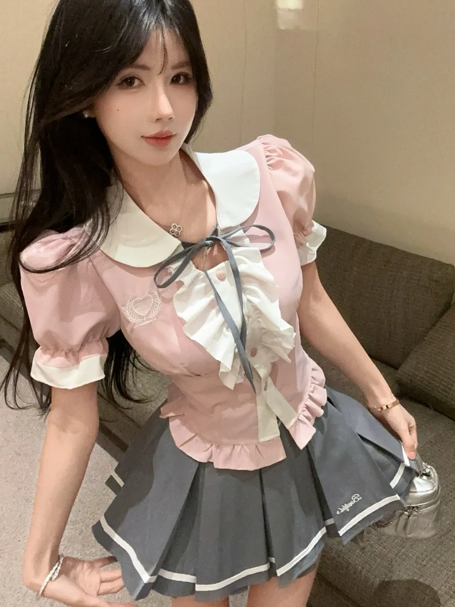 Conjunto de Moda Fena: orme JK Sweet Court Pure Desire com Saia Curta e Csa Rosa com Mangas Bufantes para Noite de...