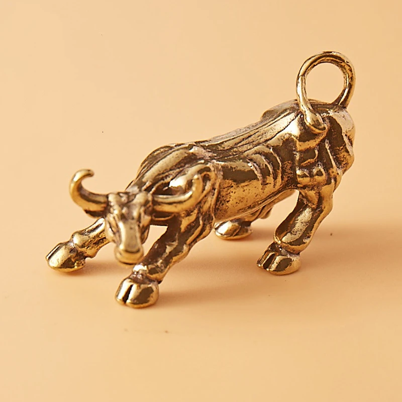 Brass Retro Bullfighting Figurines Keyring Hanging Jewelry Metal Copper Zodiac Animal Bull Car Key Chain Pendants Trinkets Decor