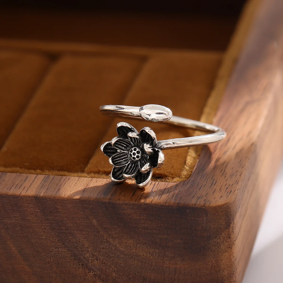 925 Sterling Silver Retro Lotus Opening Rings, simples Joalheria, temperamento flor, étnico, novo, R107