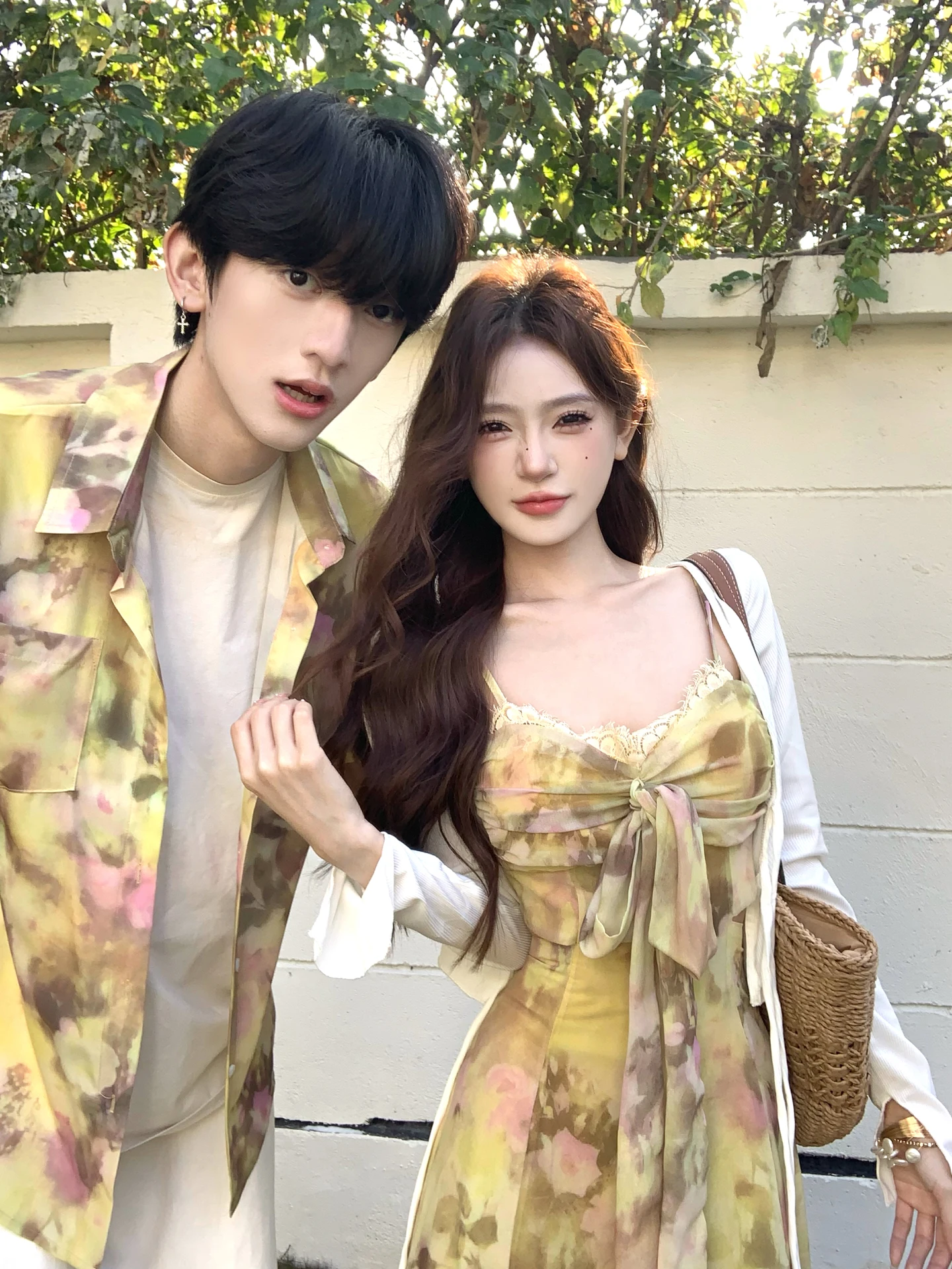 

Summer Beach Vacation Floral Print Short Sleeve Shirt Couple Matching Loose Fit Casual Style American Fashion Beach Wind