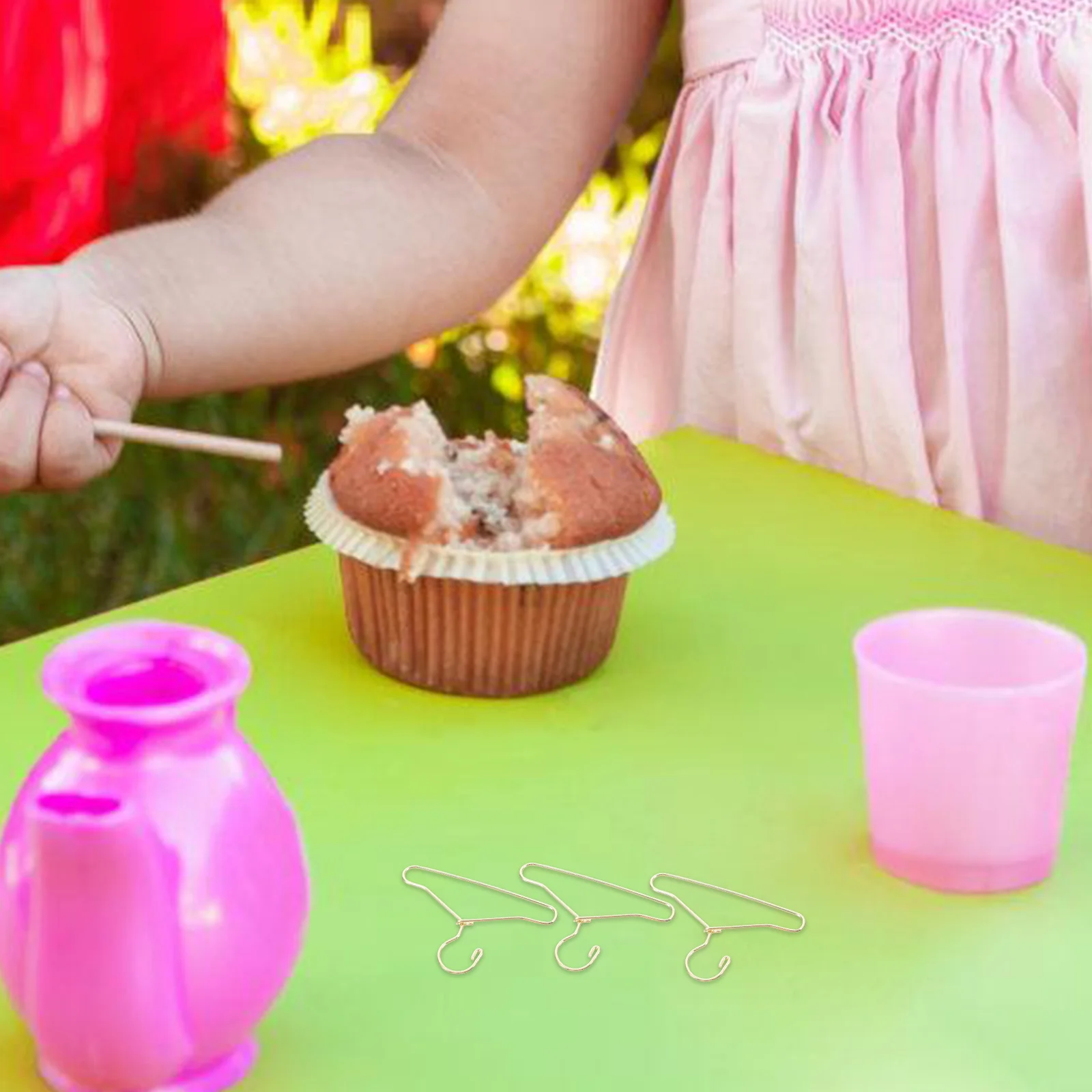 

20Pcs Metal Mini Clothes Hangers Small Closet Hanging Racks for Miniature House Wardrobe Storage Clothes Hangers