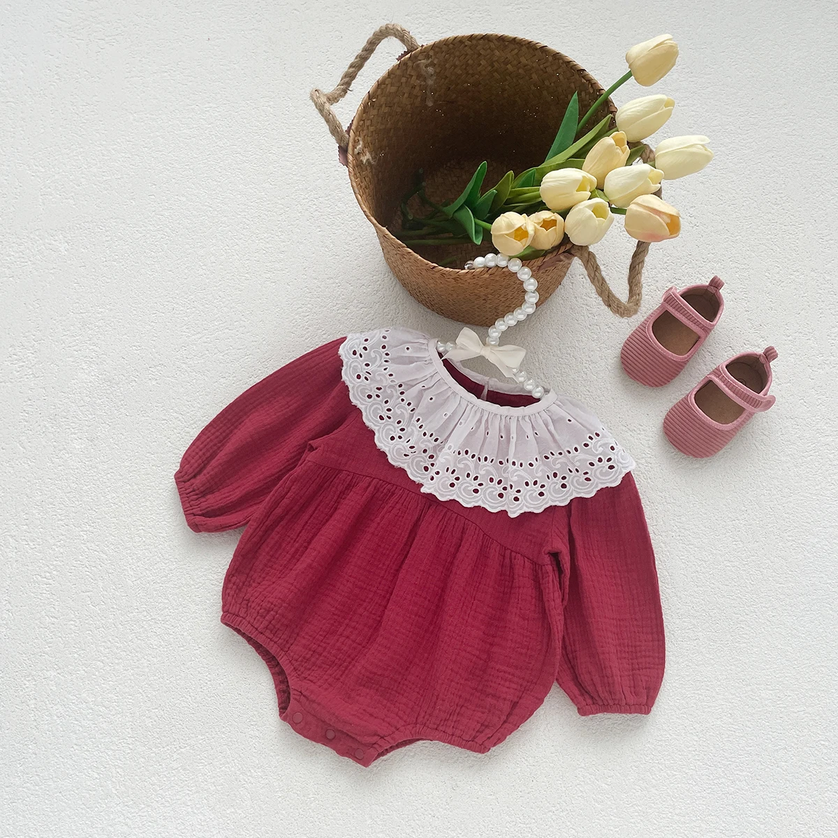 0-2 Years Old Baby Girls Jumpsuit Newborn Baby Cotton Red Long Sleeved Lace Collar Romper Autumn Baby Bodysuit