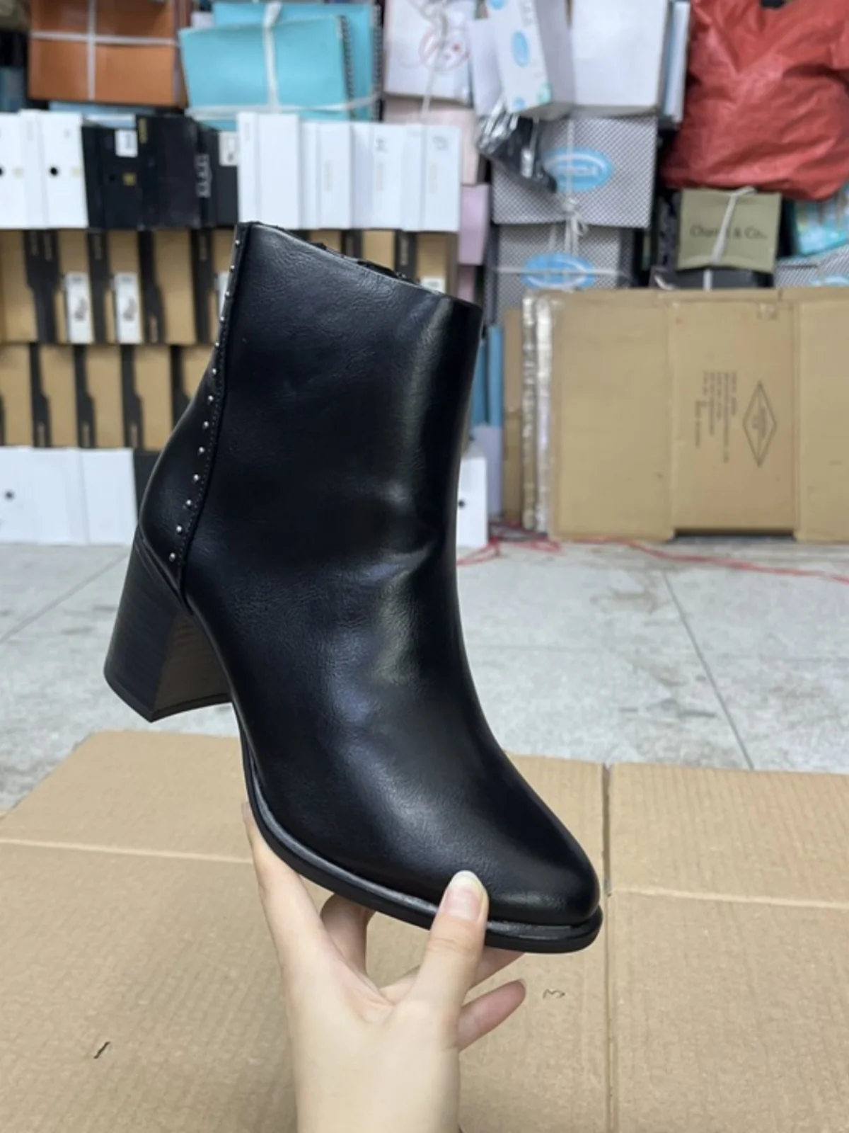 Faionable Arp-Toed …