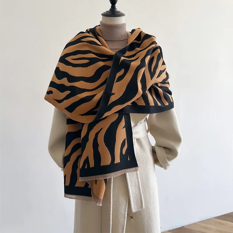 Luxury Leopard Winter Cashmere Scarf Women Design Warm Pashmina Shawl Wraps Bandana Female Thick Blanket Soft Bufanda Foulard