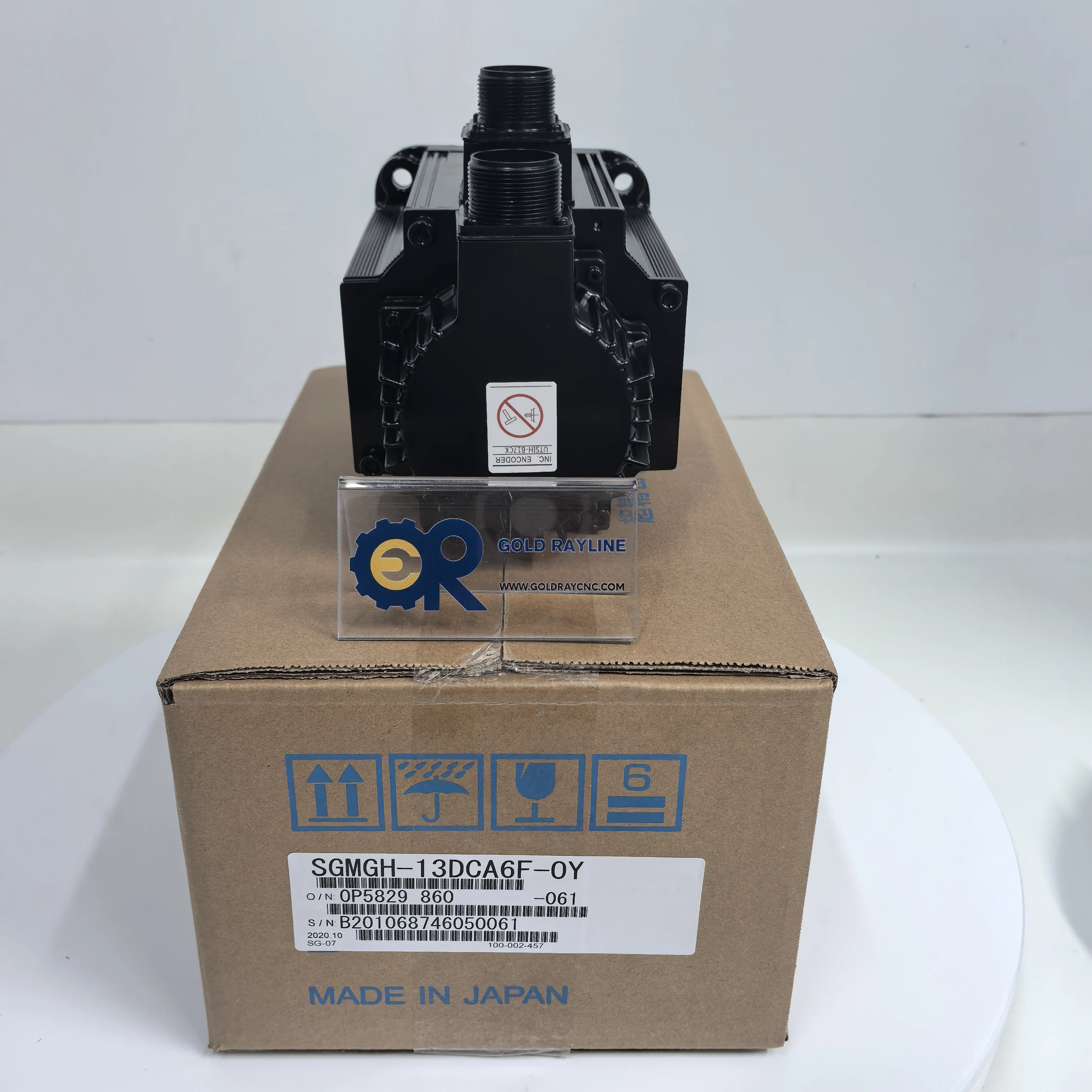 Servo motor Yaskawa SGMGH-13DCA6F-OY novo em estoque envio rápido