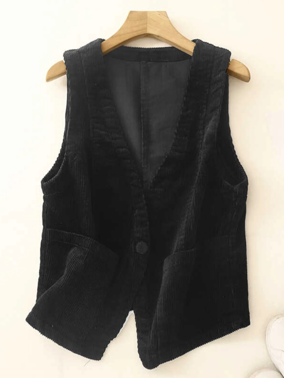 

Женский бархатный топ с v-образным вырезом и пуговицами, осенний новый костюм, жилет, топ, свободный крой, обычный дизайн на пуговицах Faion