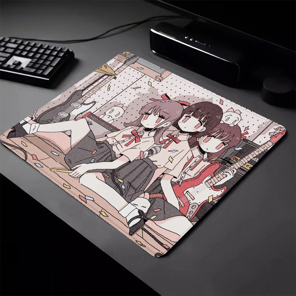 Desk Mause Pad on the Table Small Keyboard Mat Anime Girl Wireless Mouse for Computer Gaming Laptops Deskmat Mausepad Pc Gamer