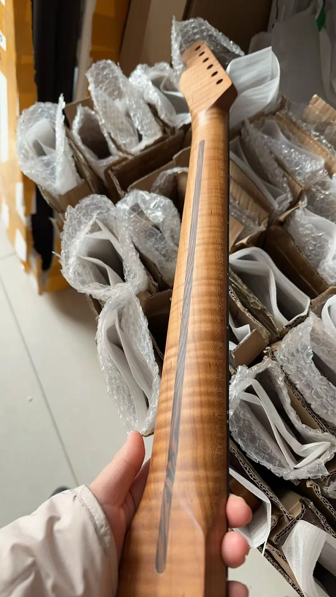 Brand new carbonized roasted maple tiger patterned rosewood fingerboard for 22Frets electric guitar neck. Beef bone string