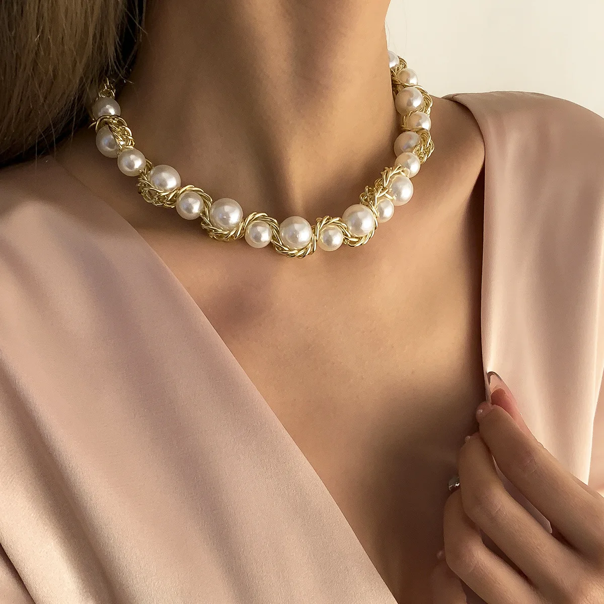 

Single Layer Braided Wrap Necklaces Woman Trend 2024 Neck Jewelry Baroque the Aesthetic Retro Sets Accessories for Girls Fashion